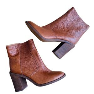Madewell pebble leather heel ankle booties